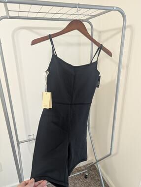 NWT Wilfred Free Aritzia Divinity 7" Romper Black Size Small MSRP $78